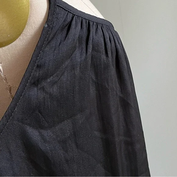 NWT Evereve Allison Joy Brynn Pleated Cami XL Black Flowy Lightweight Neutral - Picture 5 of 12